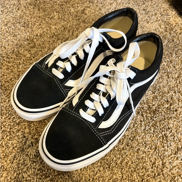 Vans Women's Black and White Sneakers - Picture 2 of 5